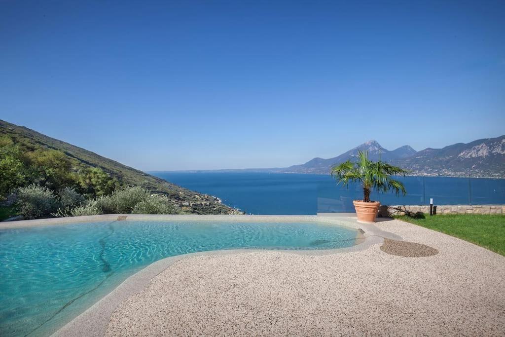 Villa Divina-Apt Armonia-Con Piscina E Vista Lago Castelletto Di Brenzone Dış mekan fotoğraf