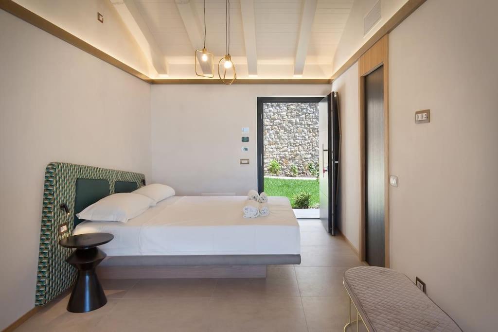 Villa Divina-Apt Armonia-Con Piscina E Vista Lago Castelletto Di Brenzone Dış mekan fotoğraf